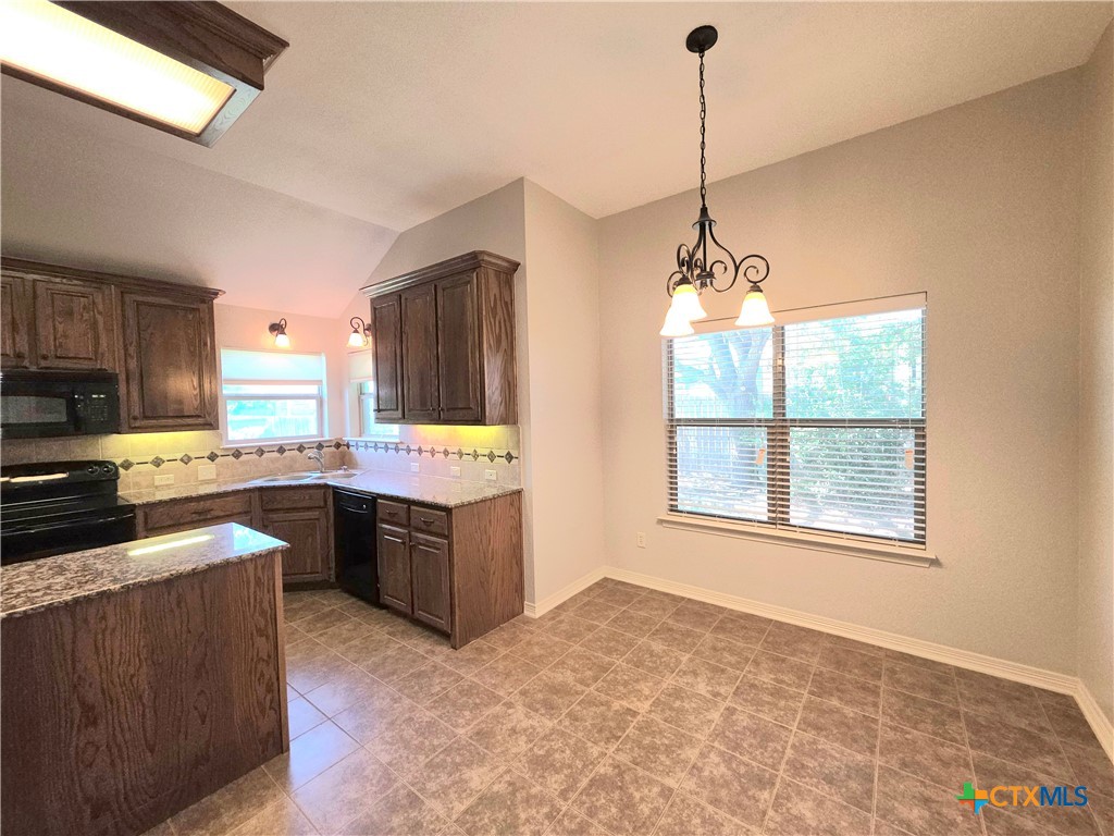 5020 Sean Patrick Glen Property Photo 10