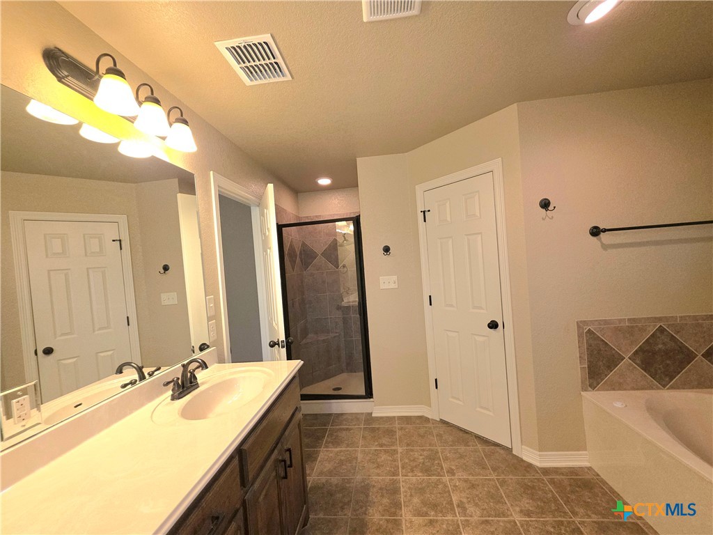 5020 Sean Patrick Glen Property Photo 16