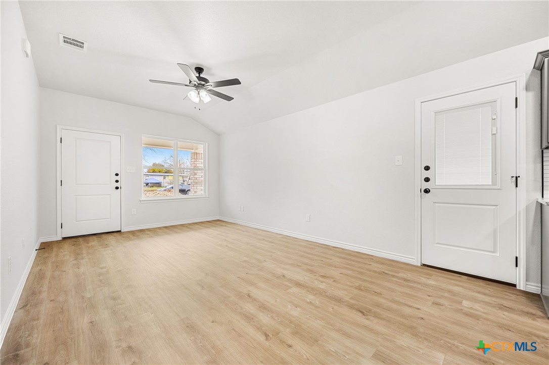 503 Bonnie Property Photo 4