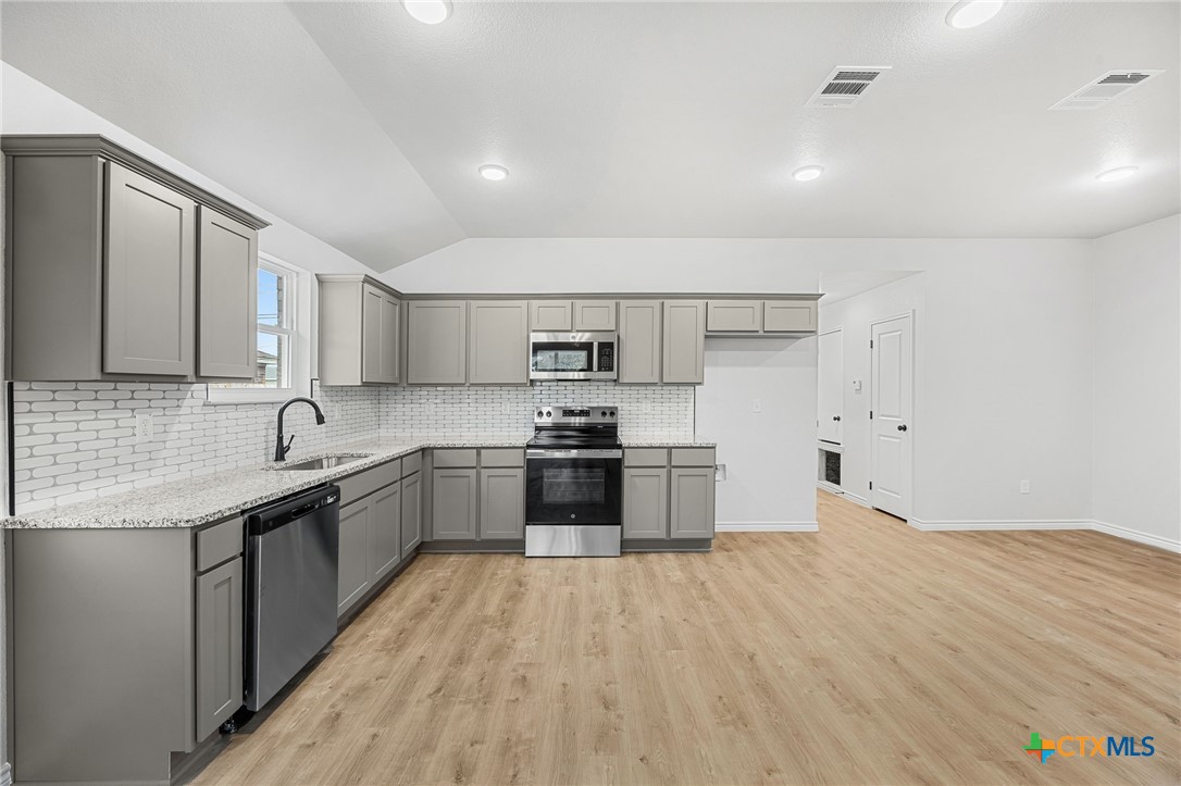 503 Bonnie Property Photo 6
