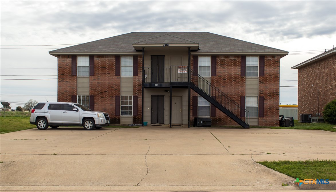 5710 Greengate Drive C Property Photo 1