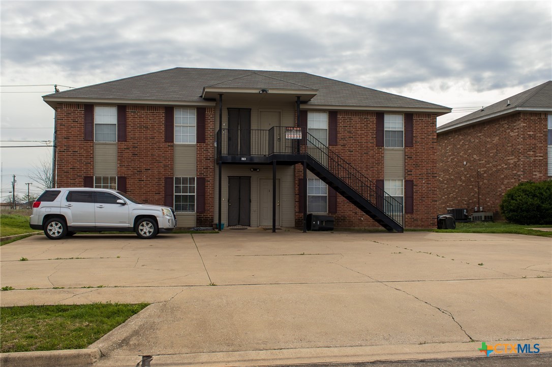 5710 Greengate Drive C Property Photo 2