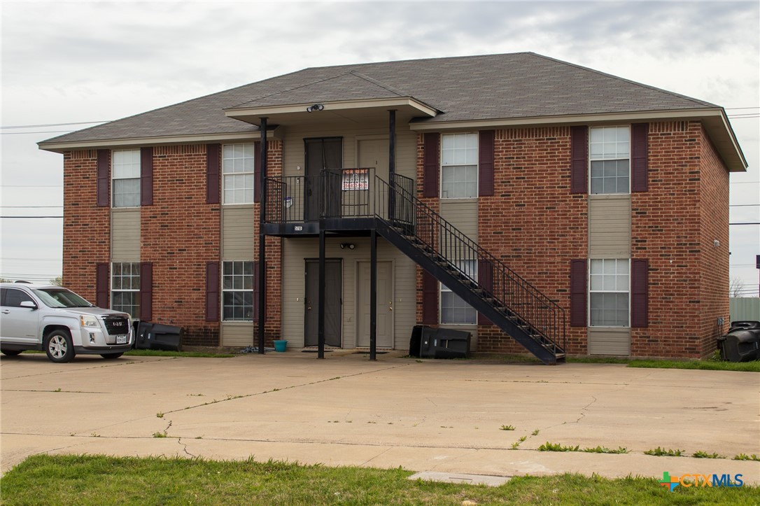 5710 Greengate Drive C Property Photo 3