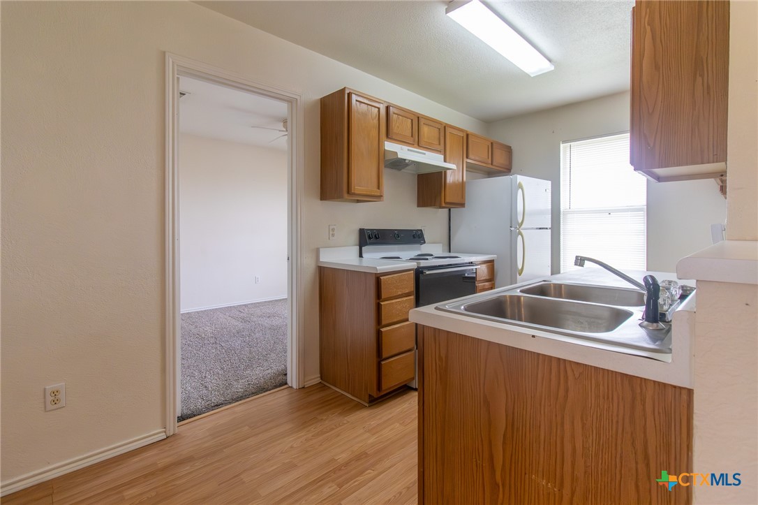 5710 Greengate Drive C Property Photo 10