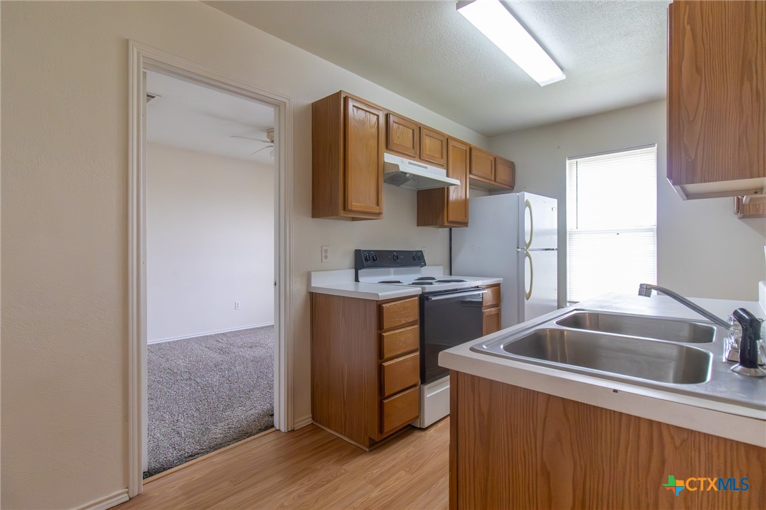 5710 Greengate Drive C Property Photo 11