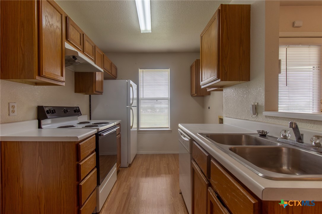 5710 Greengate Drive C Property Photo 12