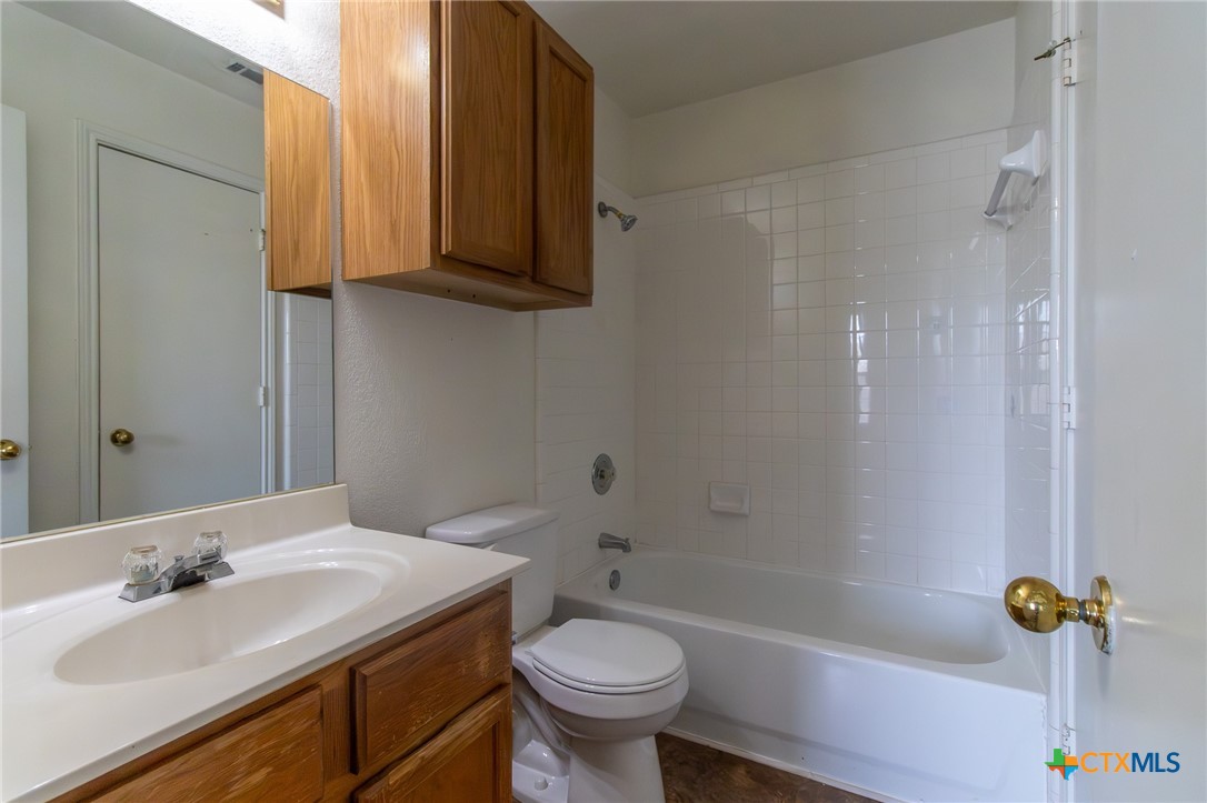 5710 Greengate Drive C Property Photo 20
