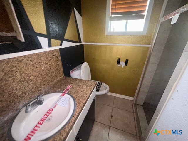 2302 E Mistletoe Avenue Property Photo 12