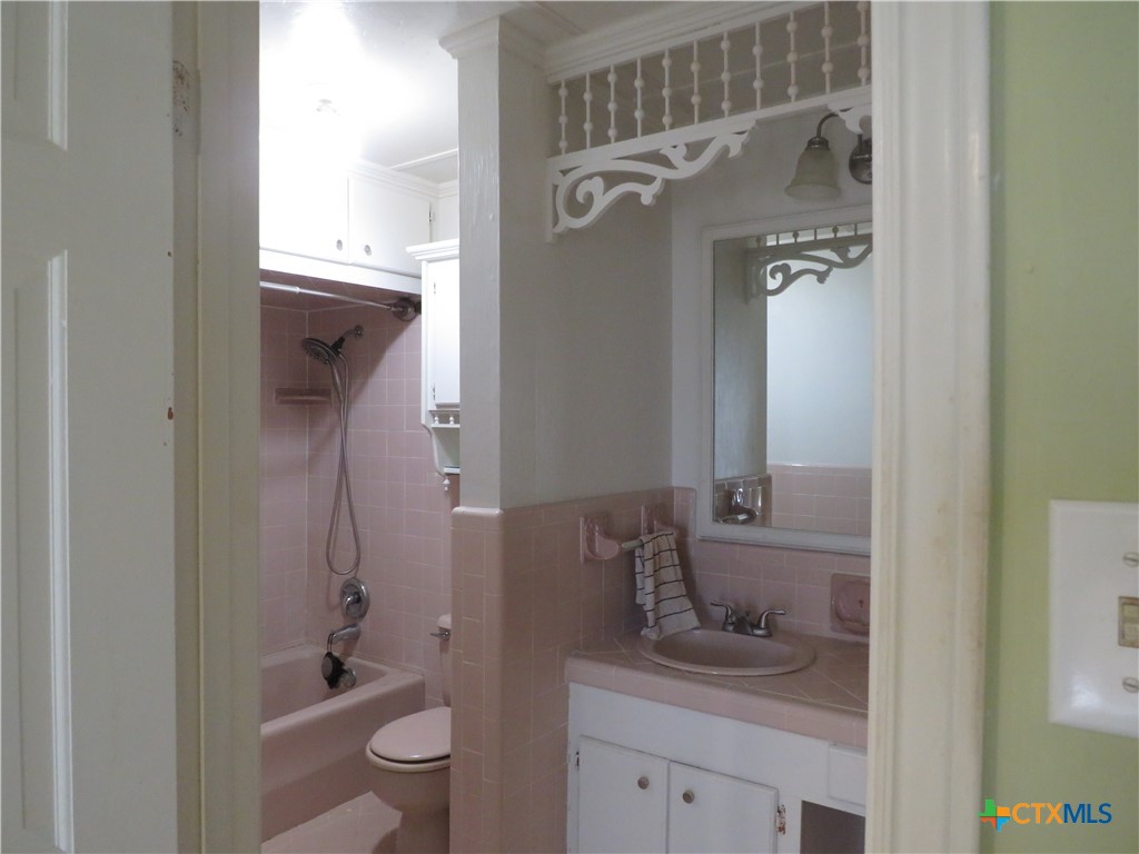 342 W Oak Street Property Photo 11