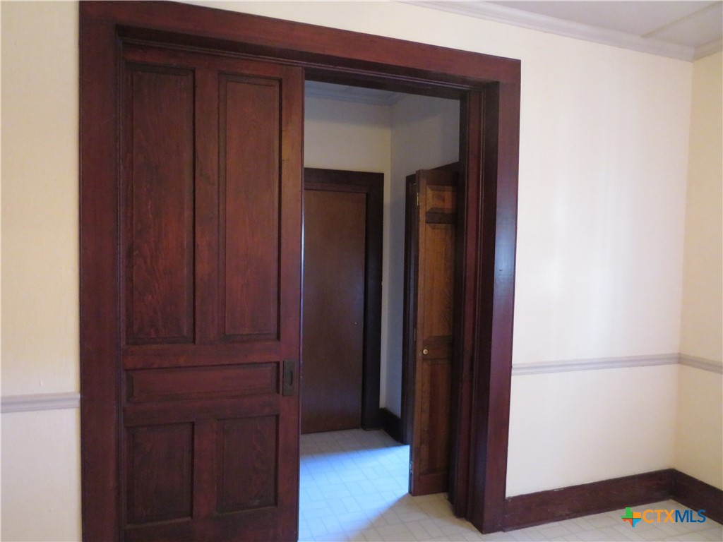 342 W Oak Street Property Photo 16