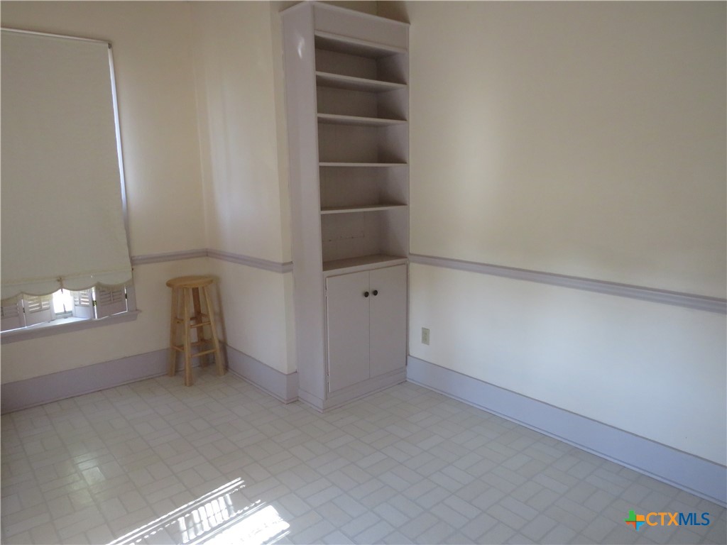 342 W Oak Street Property Photo 18