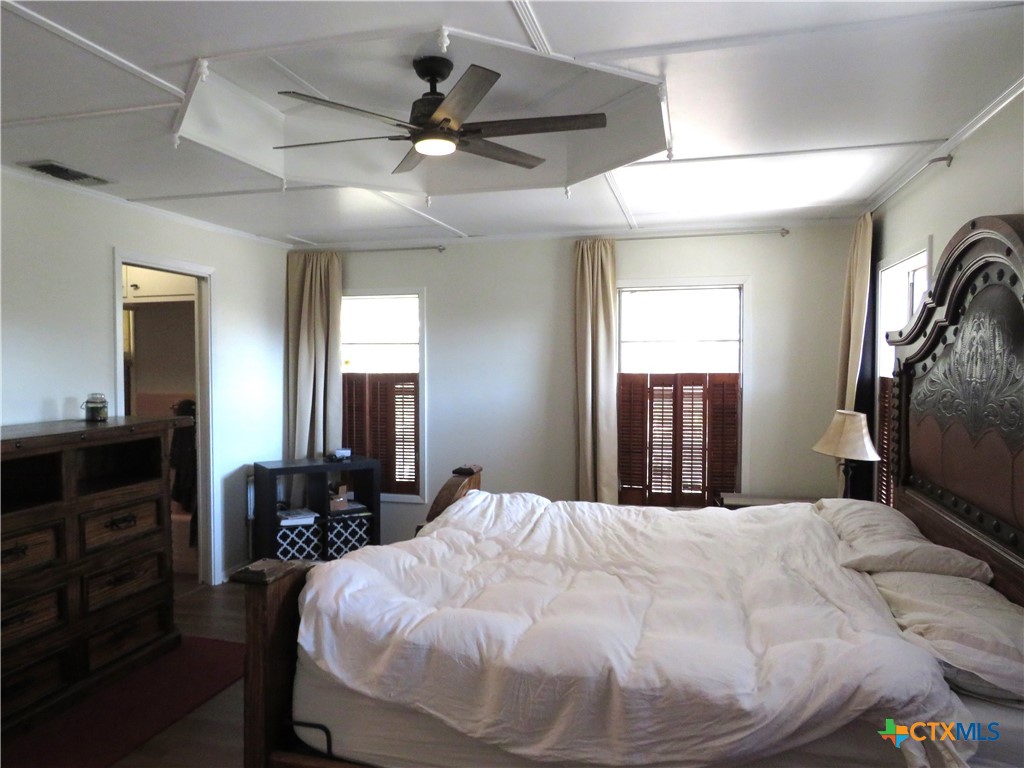 342 W Oak Street Property Photo 20