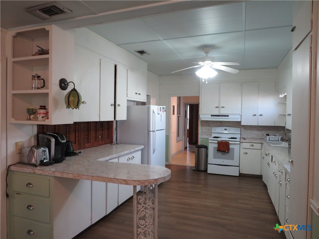 342 W Oak Street Property Photo 23