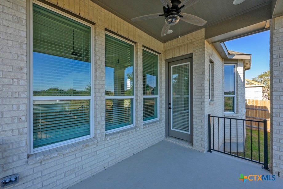 244 Basket Flower Loop Property Photo 20