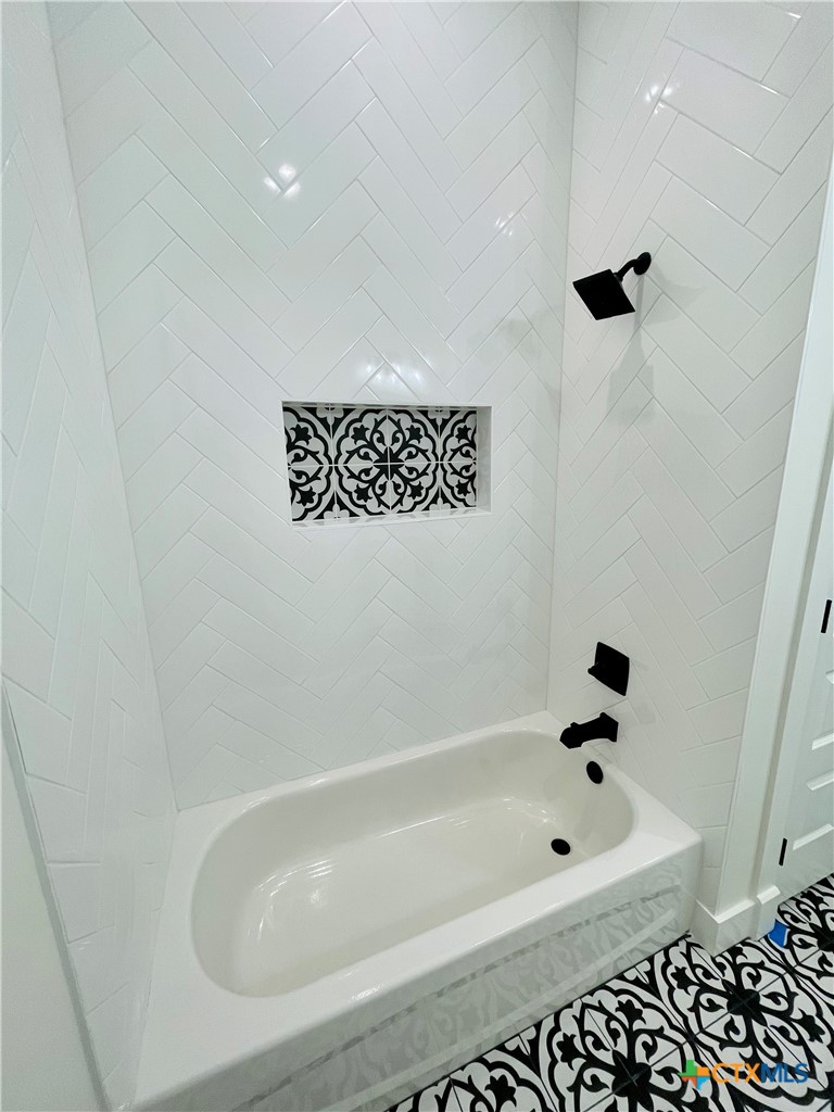 209 Comanche Drive Property Photo 22