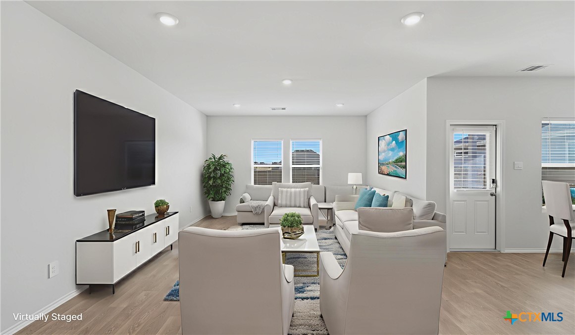 1708 Violeteared Way Property Photo 3