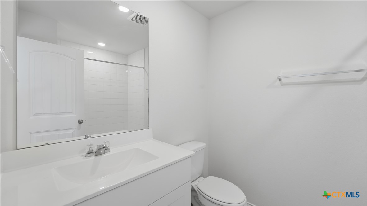 1708 Violeteared Way Property Photo 11