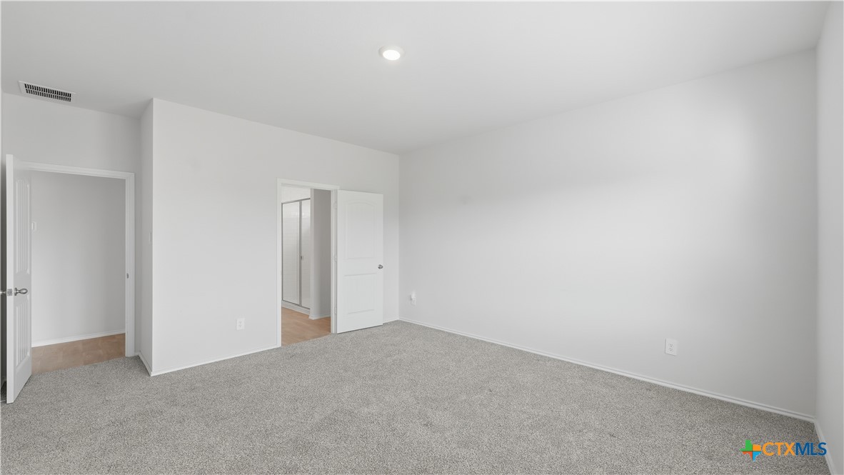 1708 Violeteared Way Property Photo 13
