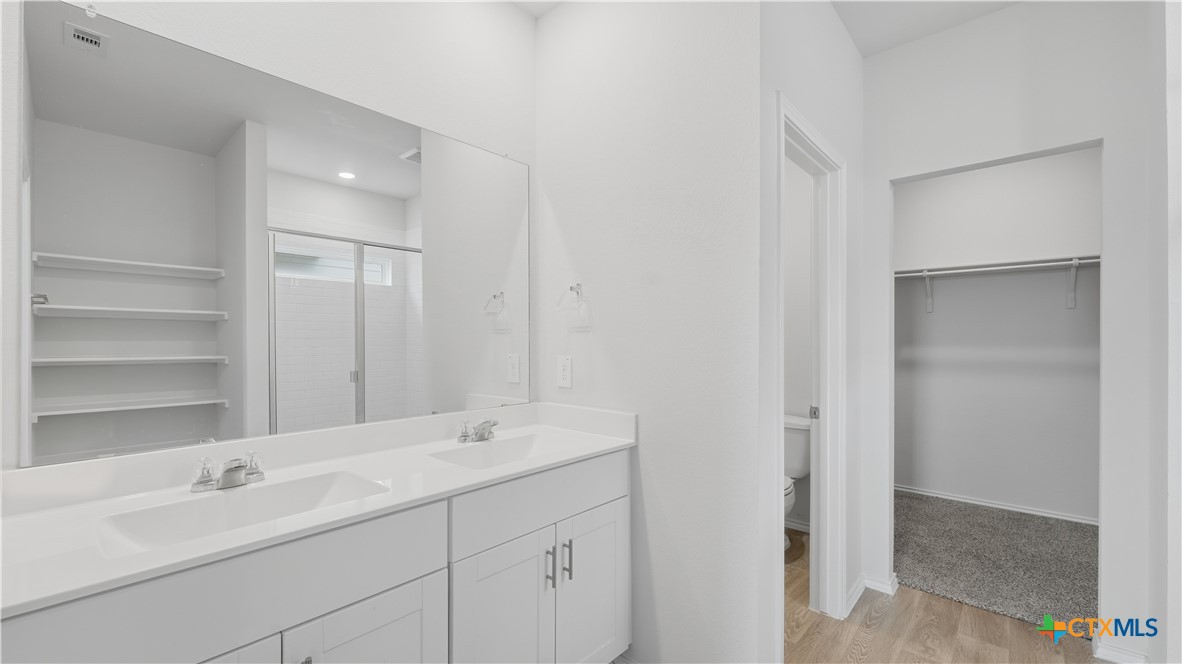 1708 Violeteared Way Property Photo 15