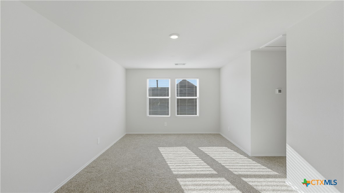1708 Violeteared Way Property Photo 18