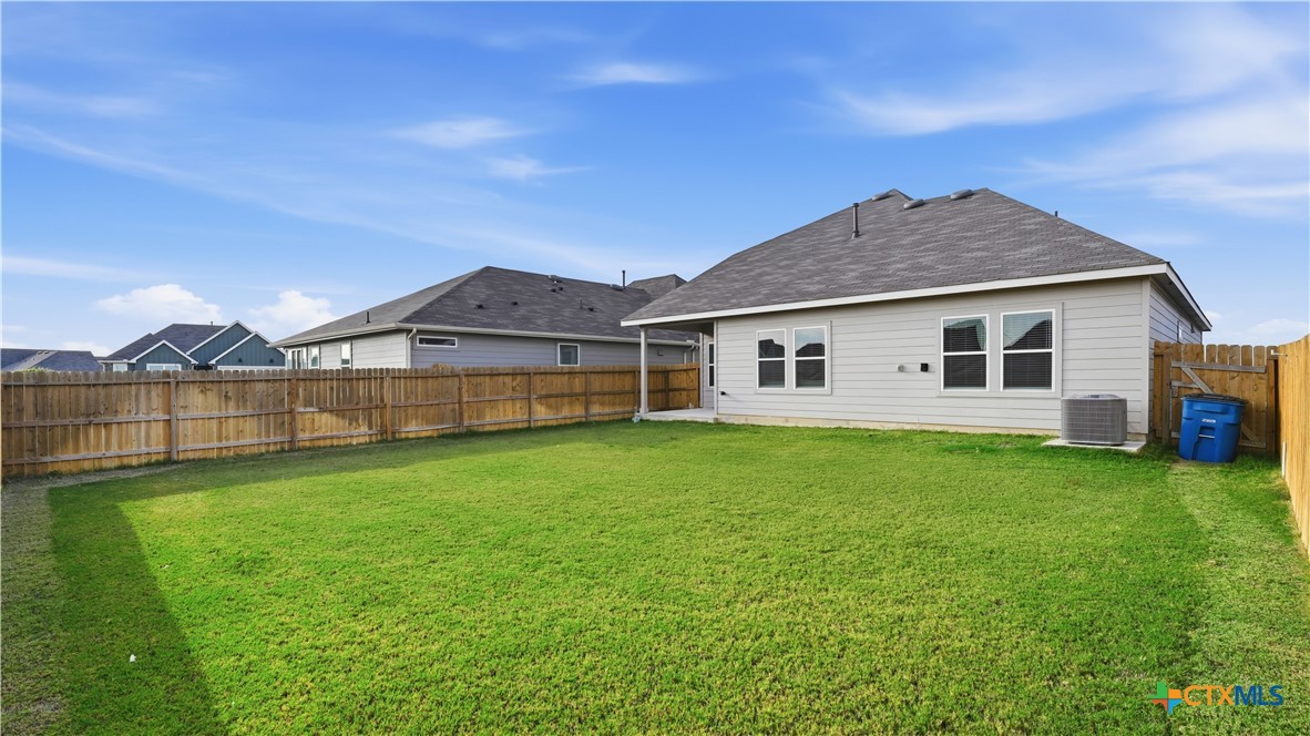1708 Violeteared Way Property Photo 21