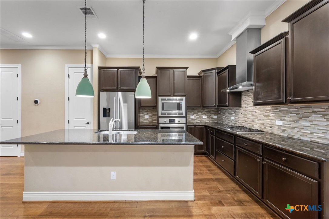 1009 Highknoll Lane Property Photo 11