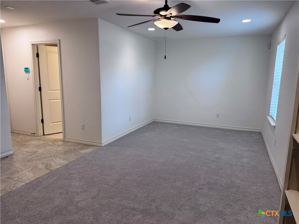 1009 Highknoll Lane Property Photo 33