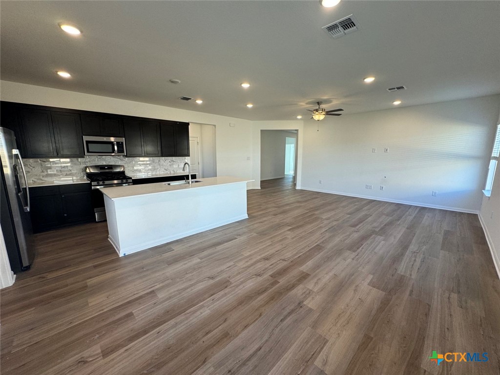 3725 Pin Oak Hills Property Photo 3