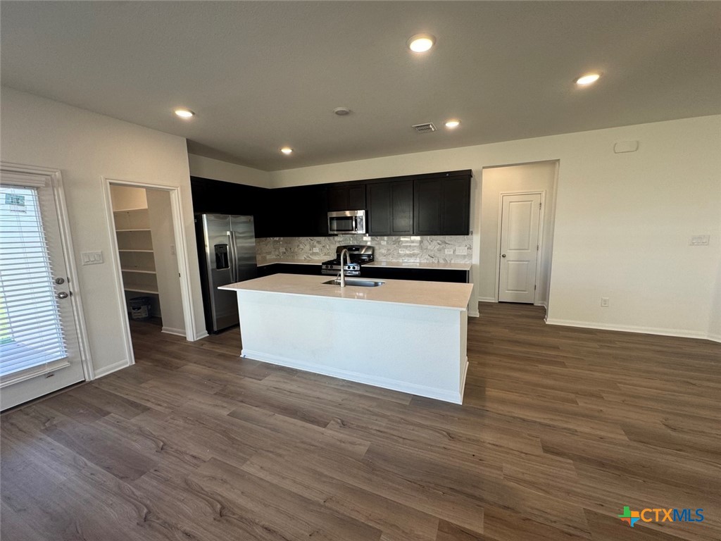 3725 Pin Oak Hills Property Photo 5