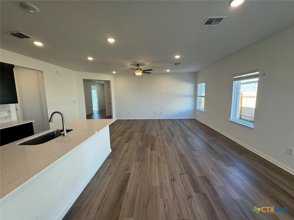 3725 Pin Oak Hills Property Photo 6