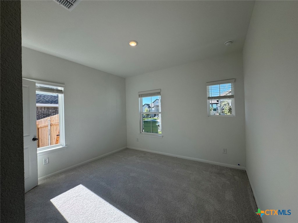 3725 Pin Oak Hills Property Photo 9