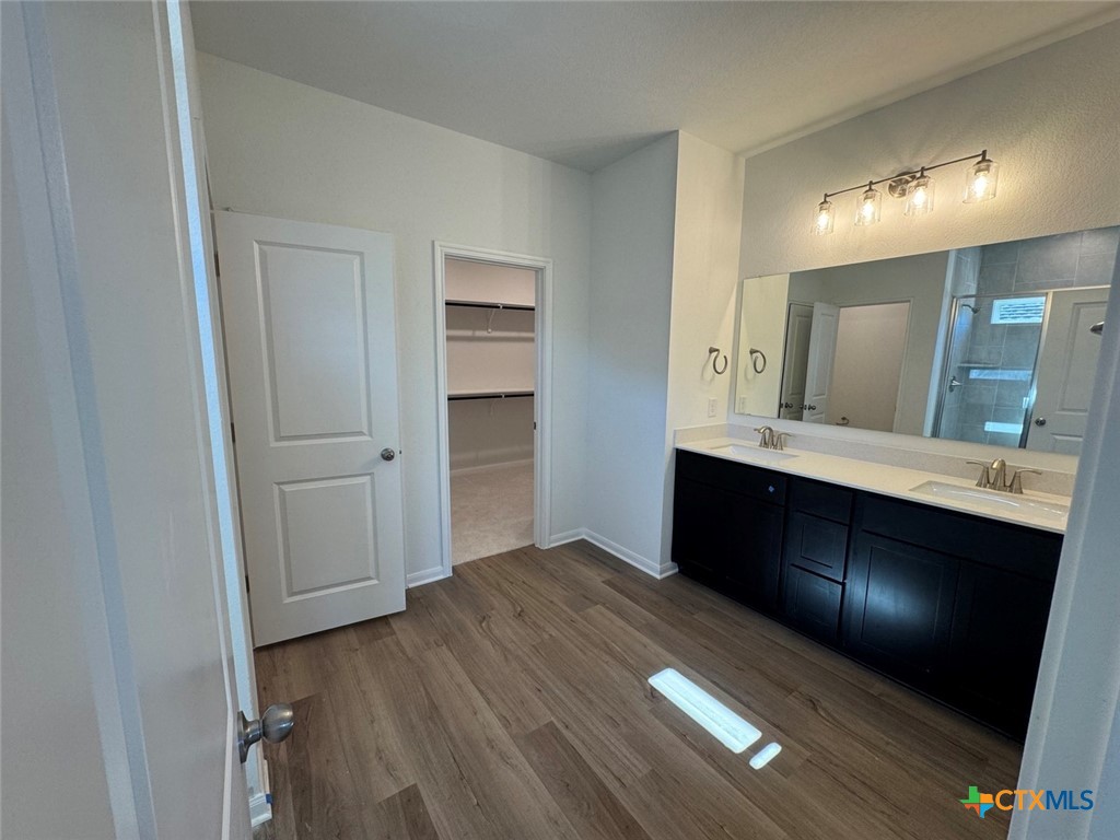 3725 Pin Oak Hills Property Photo 10