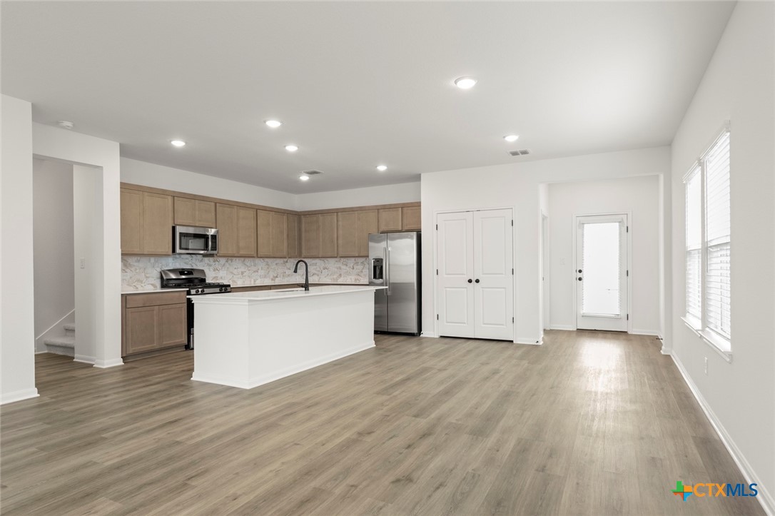 3717 Pin Oak Hills Property Photo 8