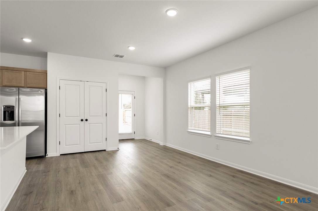 3717 Pin Oak Hills Property Photo 9