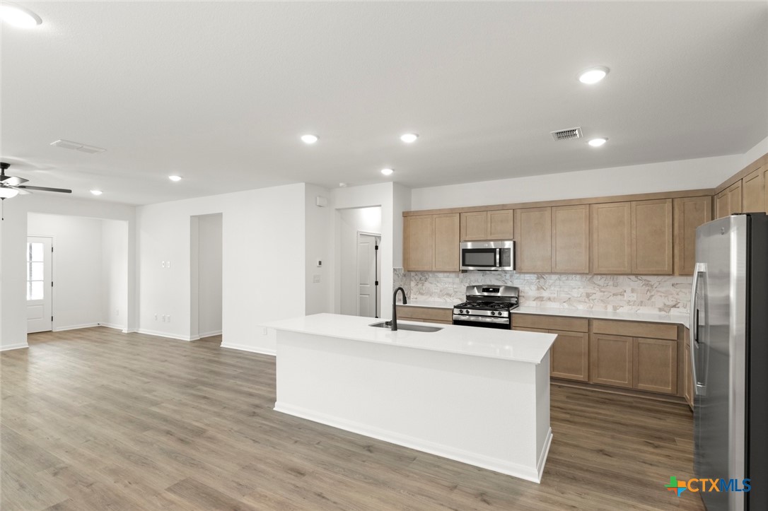 3717 Pin Oak Hills Property Photo 10
