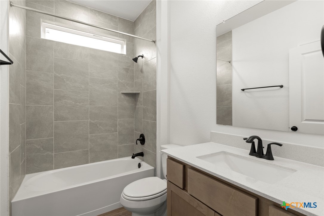 3717 Pin Oak Hills Property Photo 18