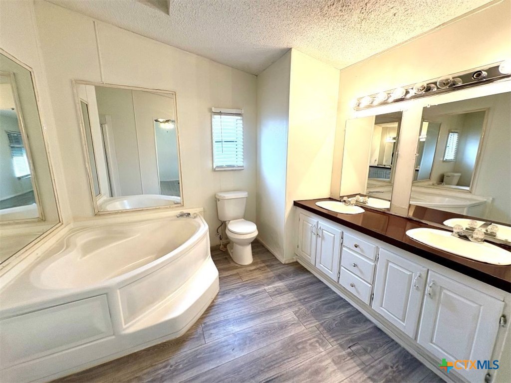 366 County Road 123 Property Photo 11