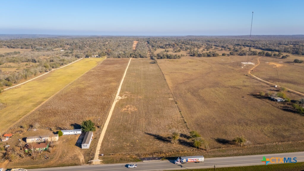 000 Us Hwy 90a Property Photo 2