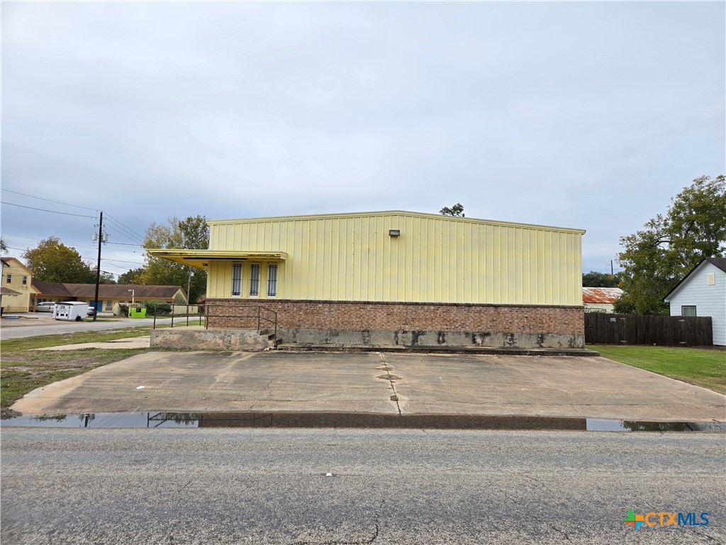 1616 Avenue F Property Photo 12