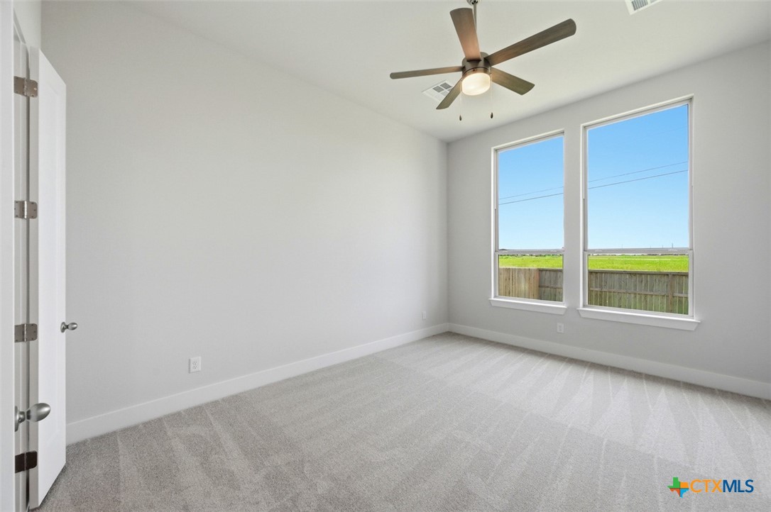 255 White Oak Property Photo 9