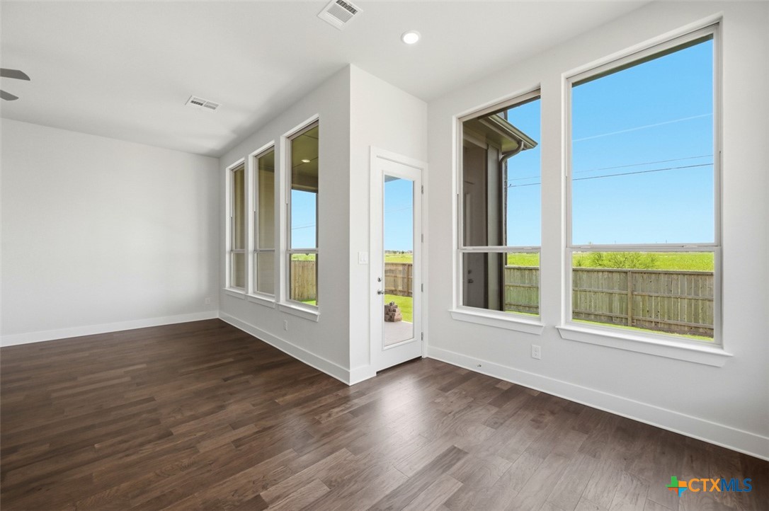 255 White Oak Property Photo 18