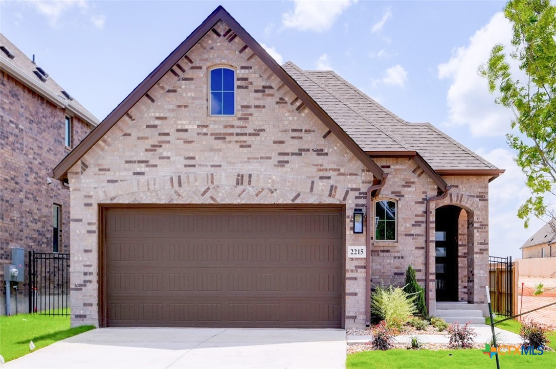 2215 Altiplano Property Photo 1