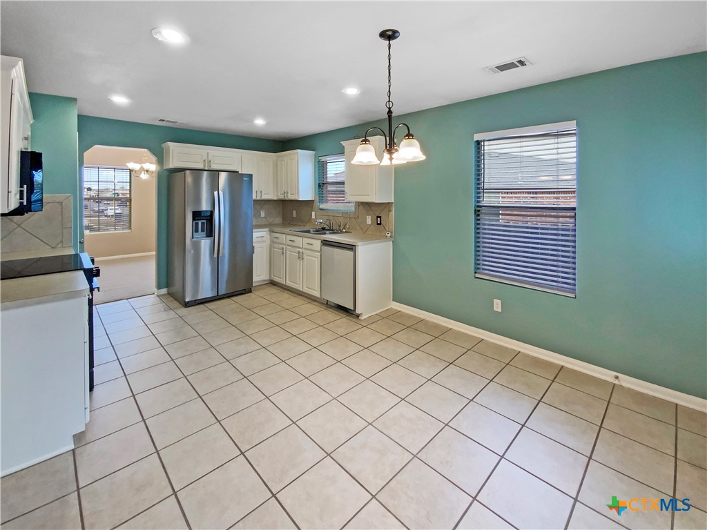 5202 Oster Drive Property Photo 9