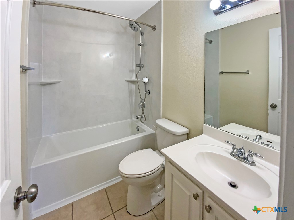 5202 Oster Drive Property Photo 14