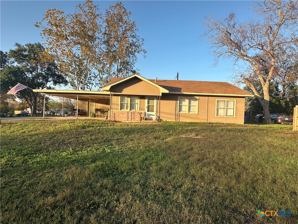 3081 S Stockdale Hwy. Street Property Photo 1