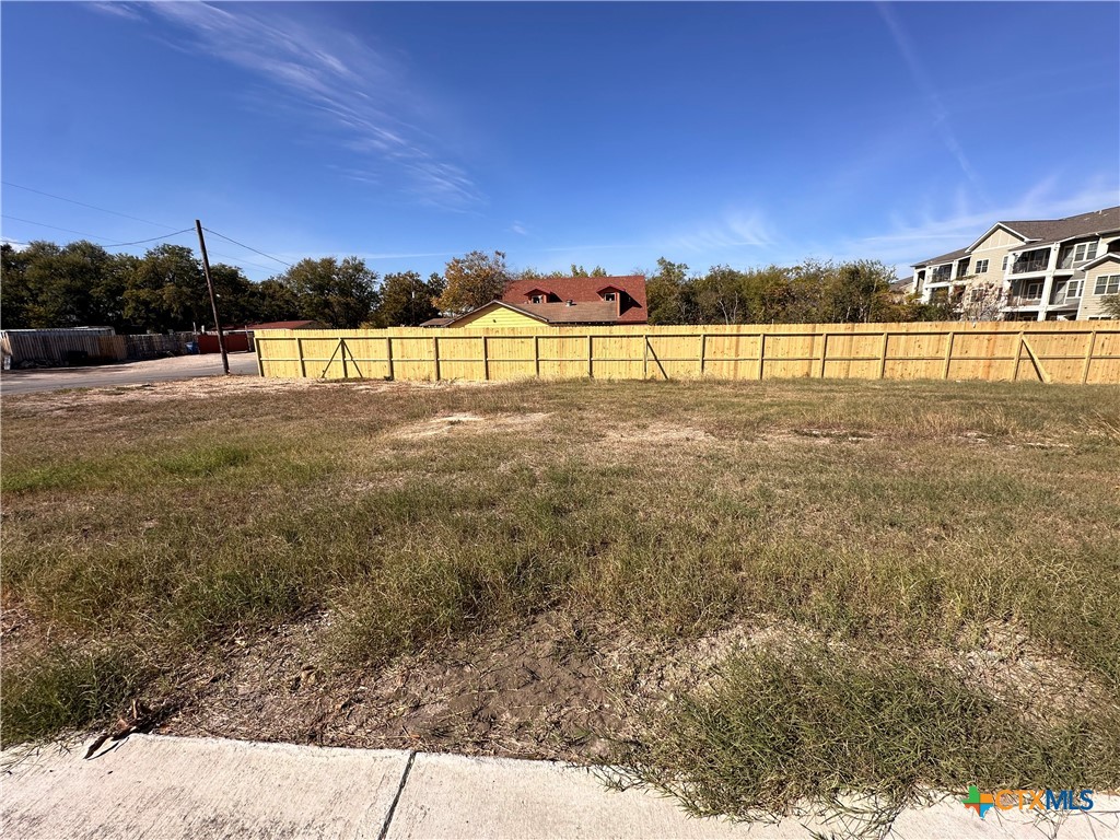 295 S West End Avenue Property Photo 2