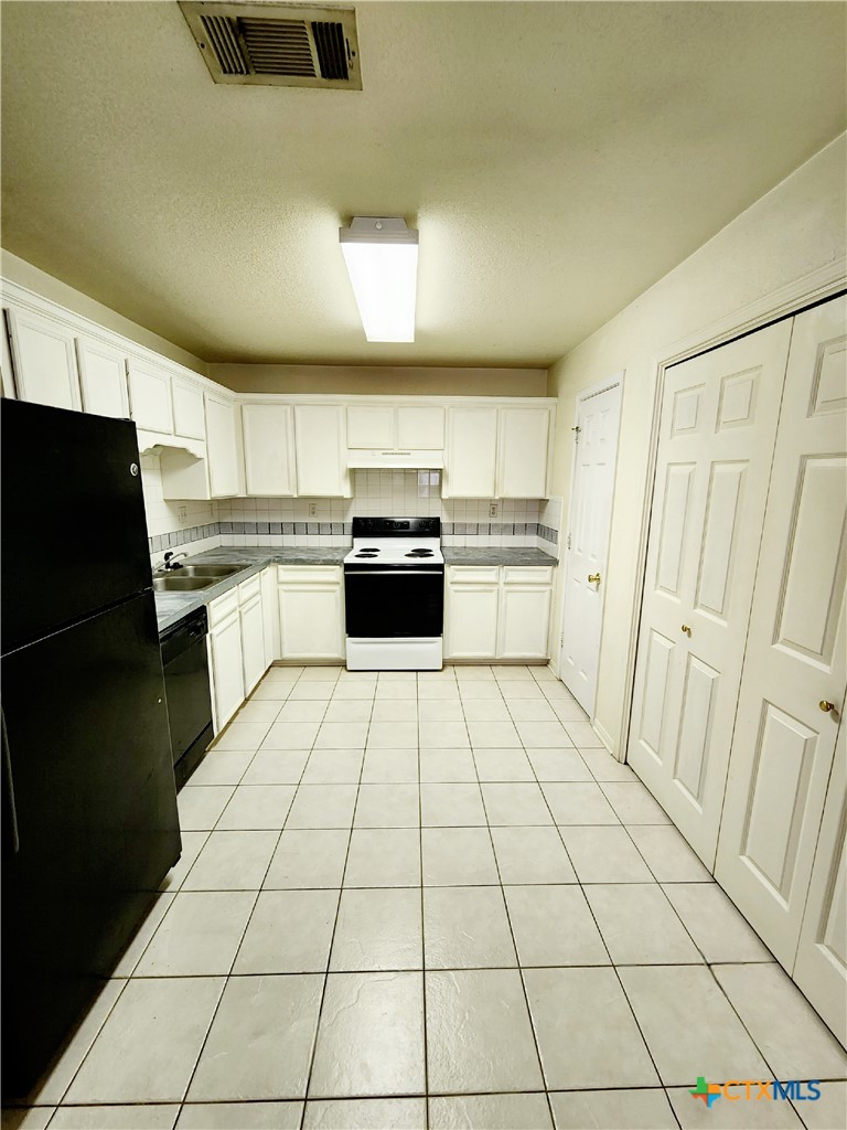 3208 Raven Drive A Property Photo 4