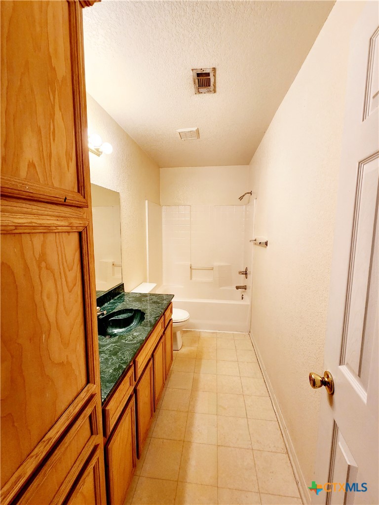 3208 Raven Drive A Property Photo 5