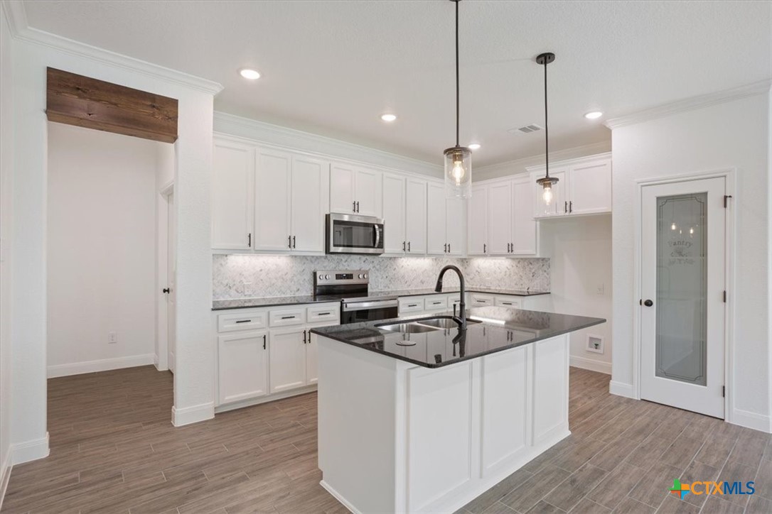 1858 Horatio Street Property Photo 10