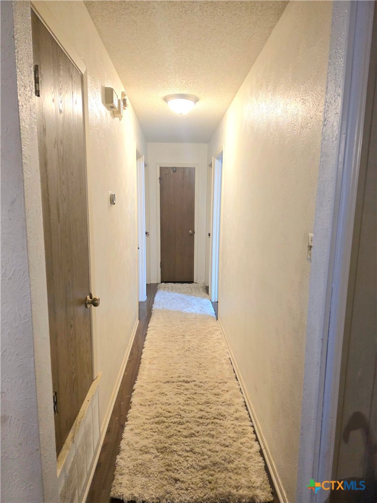 1611 E Messick Loop Property Photo 7